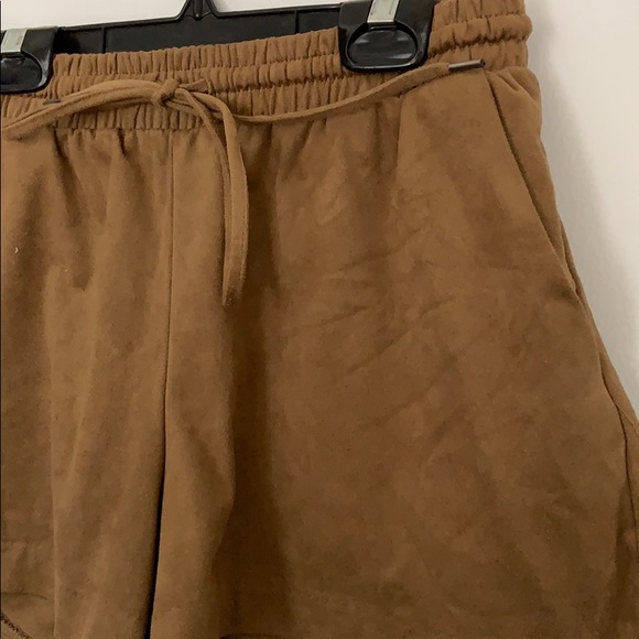 Shorts - Picture 2 of 3